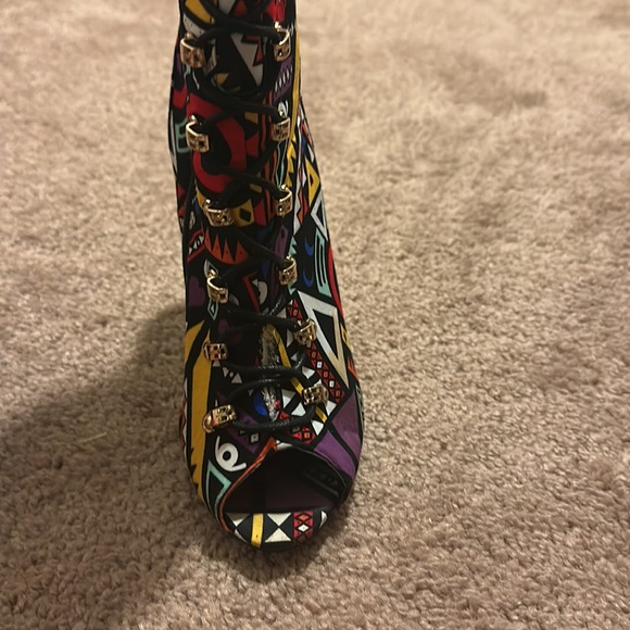 Zip up open toed heeled boots - Picture 4 of 5